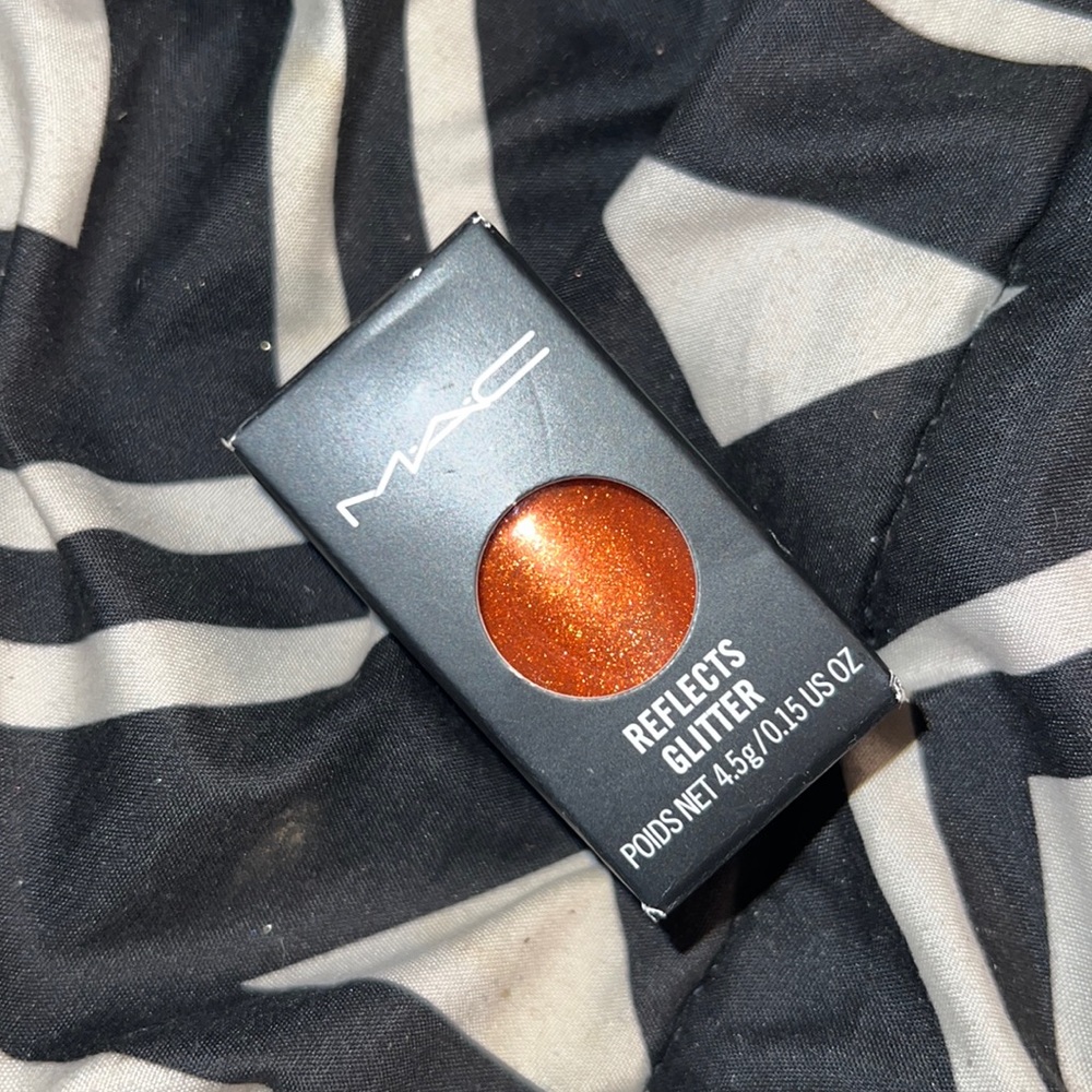 Mac eyeshadow